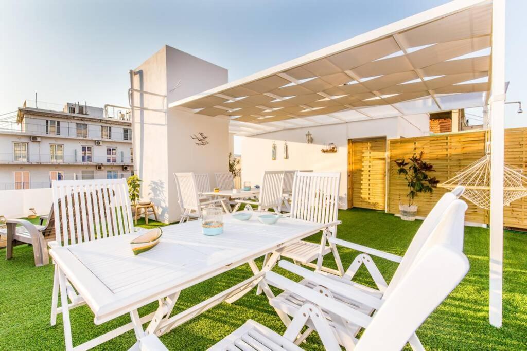 Neoclassical Apartment With 2 Bedrooms In بيرايوس المظهر الخارجي الصورة