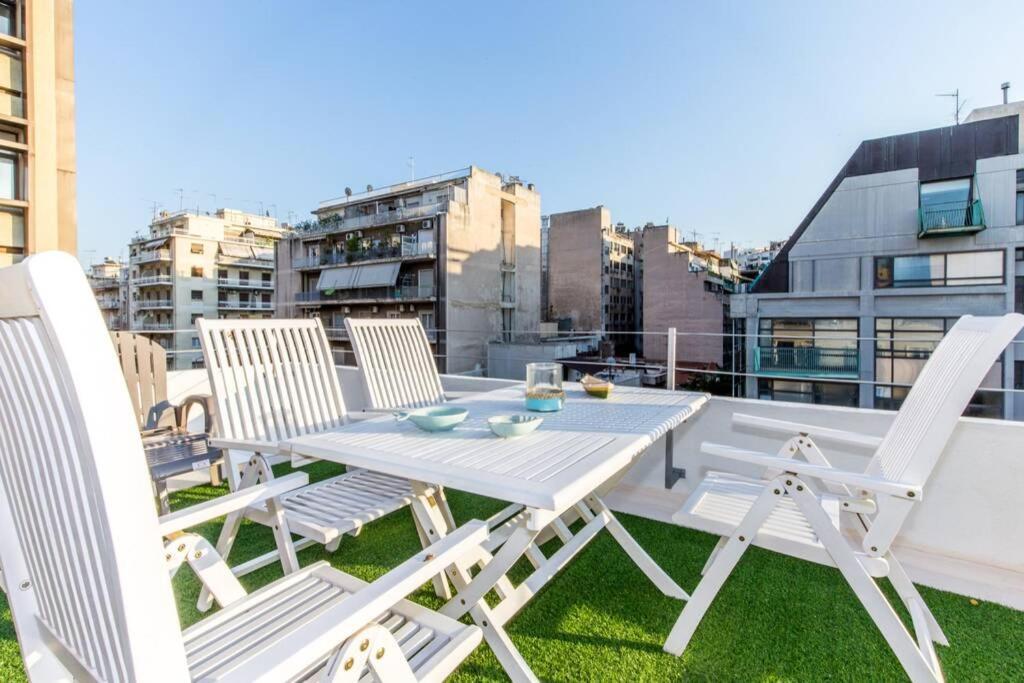 Neoclassical Apartment With 2 Bedrooms In بيرايوس المظهر الخارجي الصورة