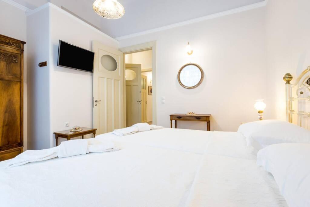 Neoclassical Apartment With 2 Bedrooms In بيرايوس المظهر الخارجي الصورة